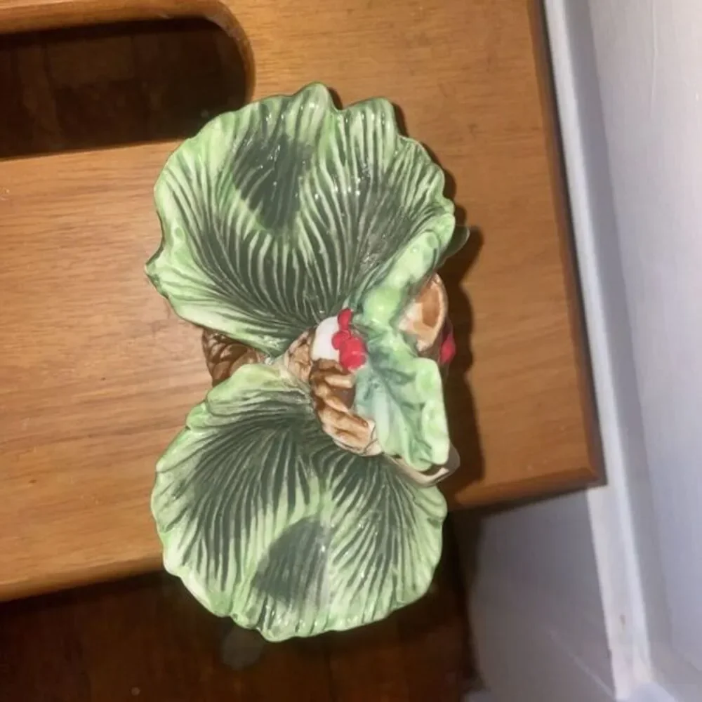 Red Cardinal‎ Salt And Paper Shakers In Holly Leaf Stand